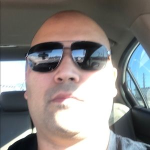 Meet your Posher, Jonathan